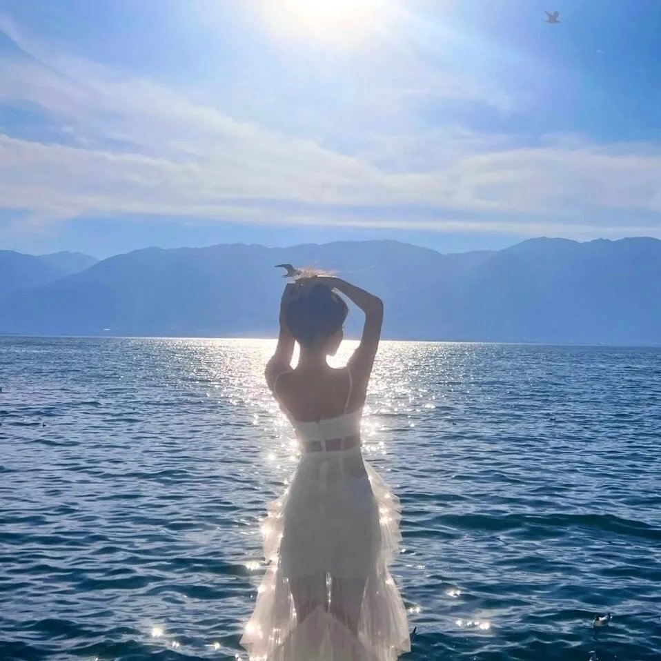 古城童话海报